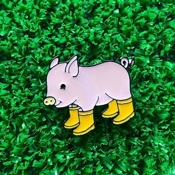 Pig in Yellow Boots Enamel Pin/ Brooch Lapel - Picture 6 of 6